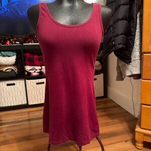 Maurices Maroon Scoop Neck Tank Top Women’s Small Long Length Stretch Basic